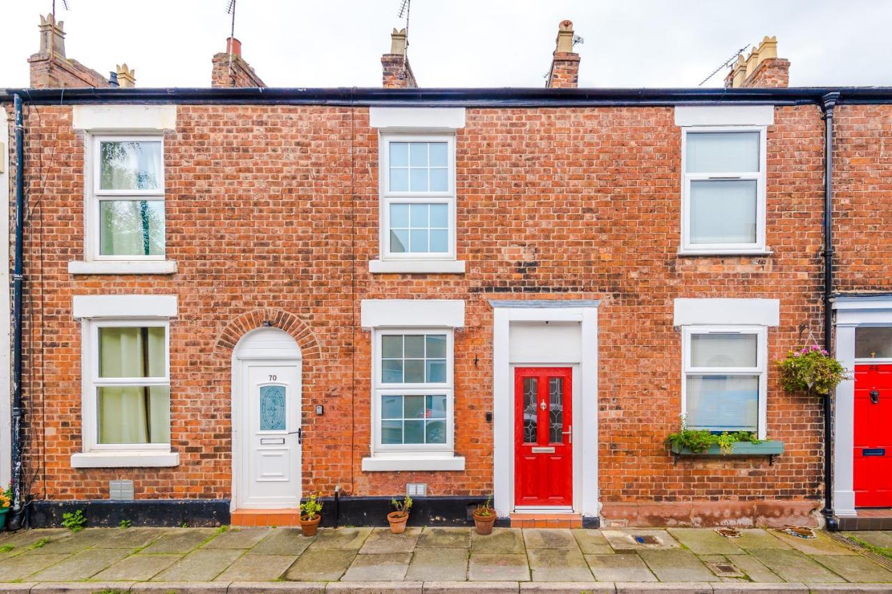 New! Gorgeous 2-Bed Home In Chester City Centre By 53 Degrees Property - Incredible Location, Ideal For Small Groups - Sleeps 6! Exterior foto
